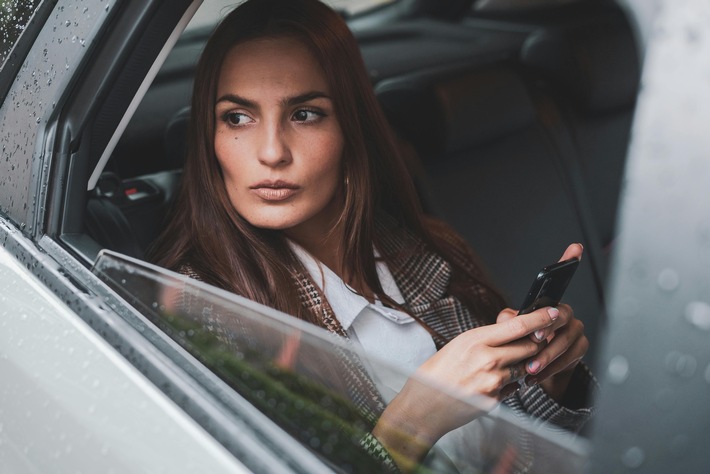 bonus.ch über die Autoversicherung: Fast 50% der Versicherten in der Schweiz sind von einer Prämienerhöhung betroffen